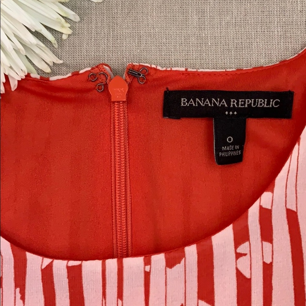 Banana Republic Sleeveless Tiered Blouse - Picture 3 of 5